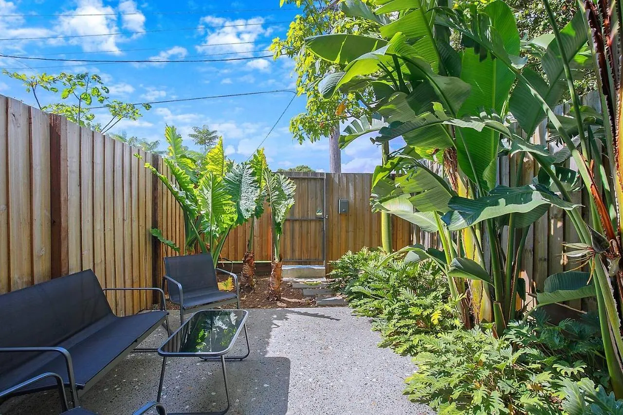 Nundah'S Lush Haven - Serene Family Townhouse Escape Villa Brisbane Holiday home
