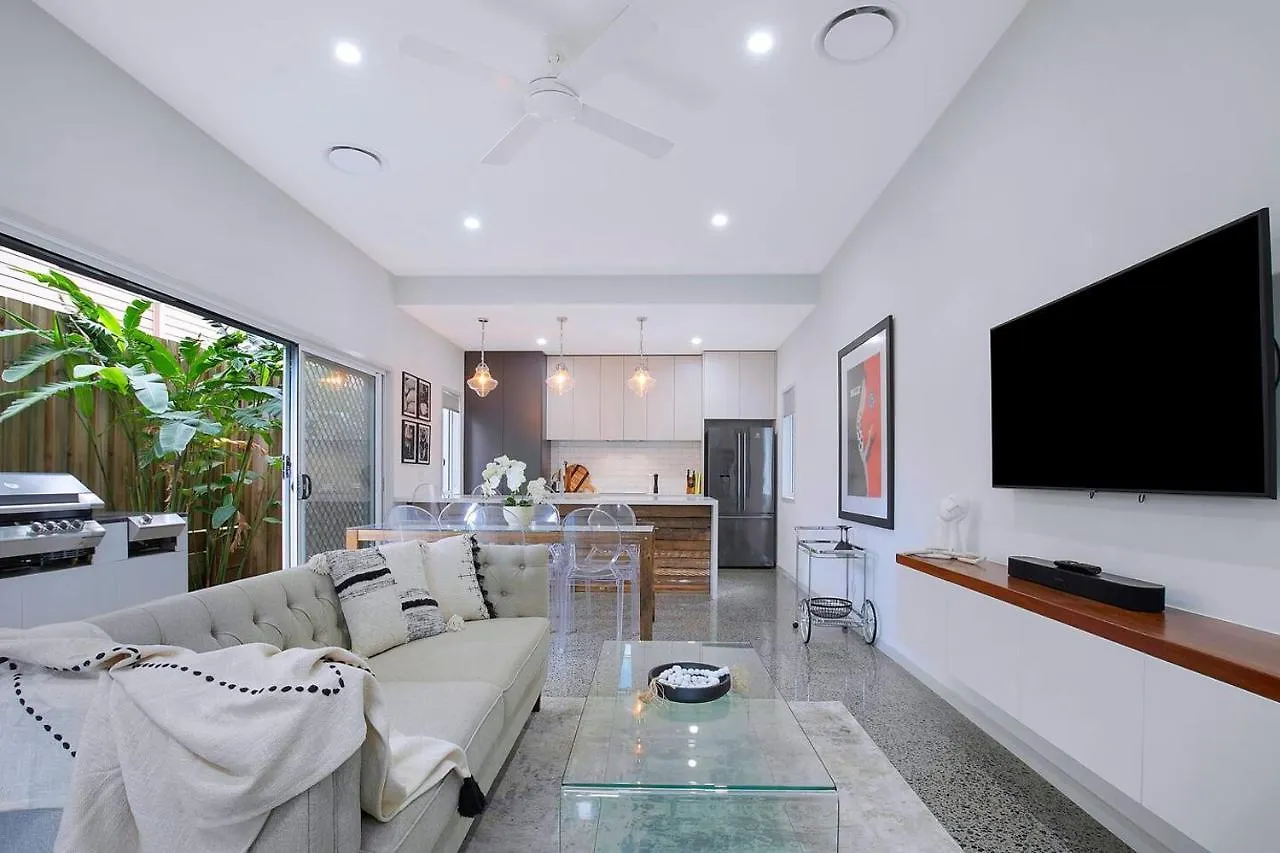 Nundah\'S Lush Haven - Serene Family Townhouse Escape contacts